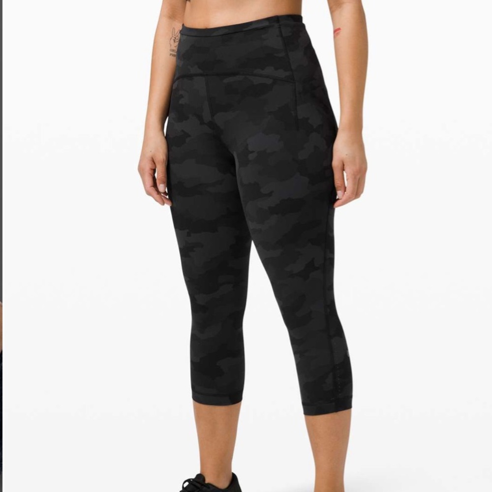Lululemon Swift Speed Crop Tight Size 6